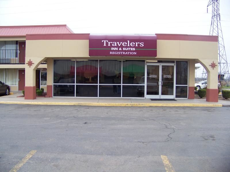 Hotel Travelers And 2*