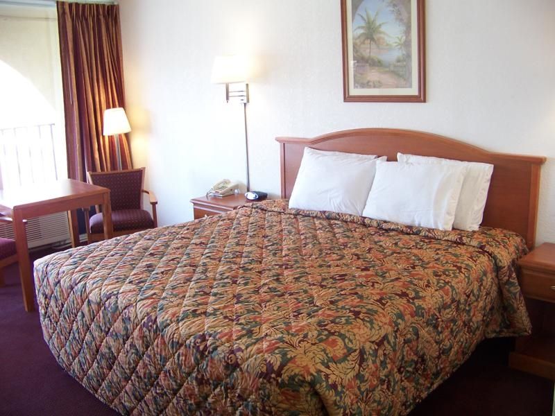 Hotel Travelers And